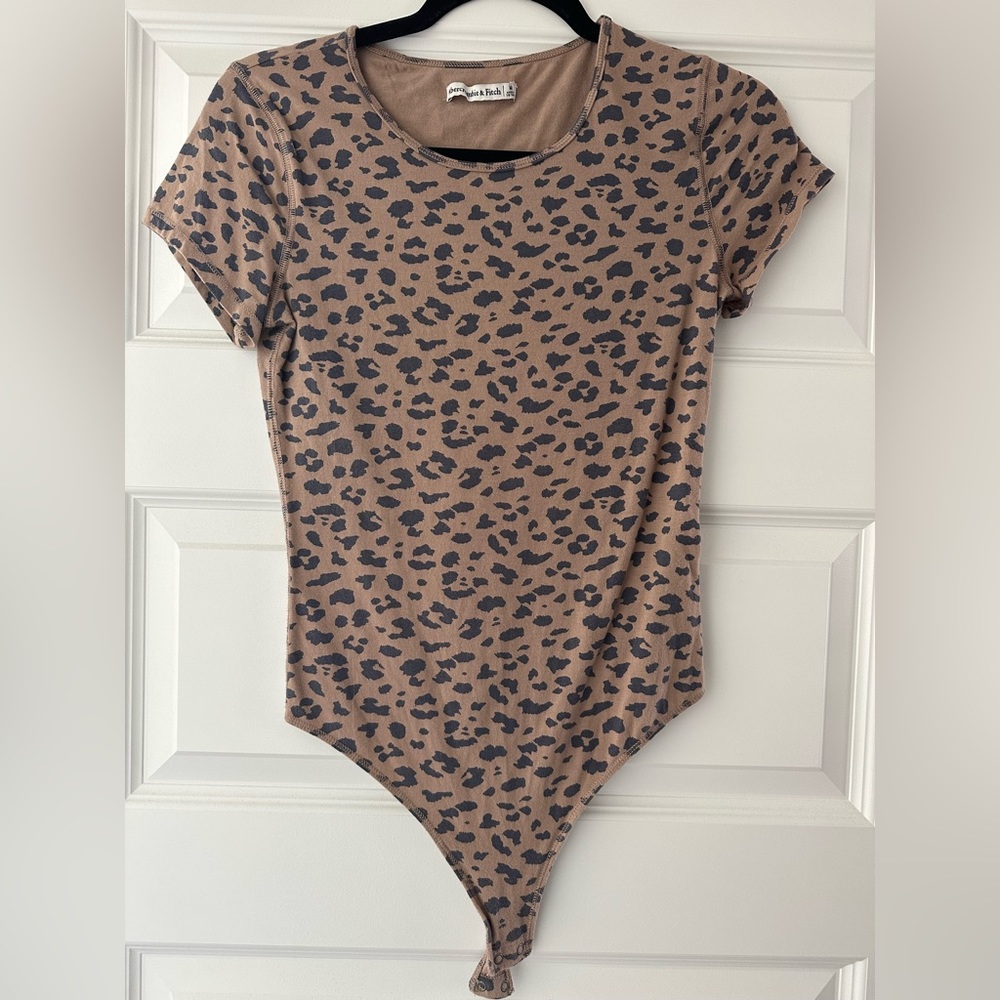 Like new women’s bodysuit